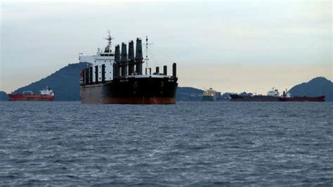 Por falta de lluvias, paso por Canal de Panamá podría reducirse a 18 buques diarios en febrero